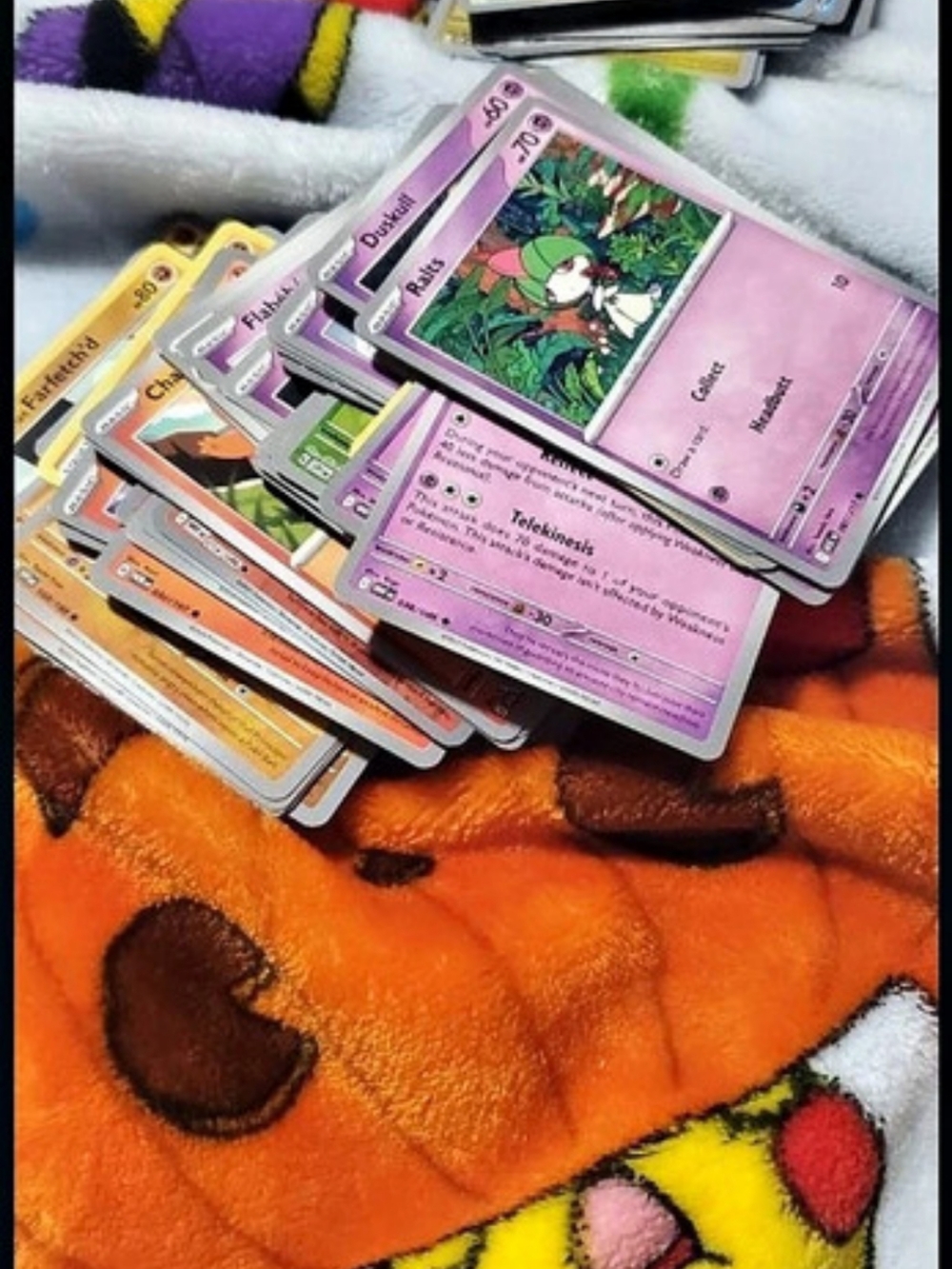 Pokemon Assorted Trading Cards - Picture 5 of 5